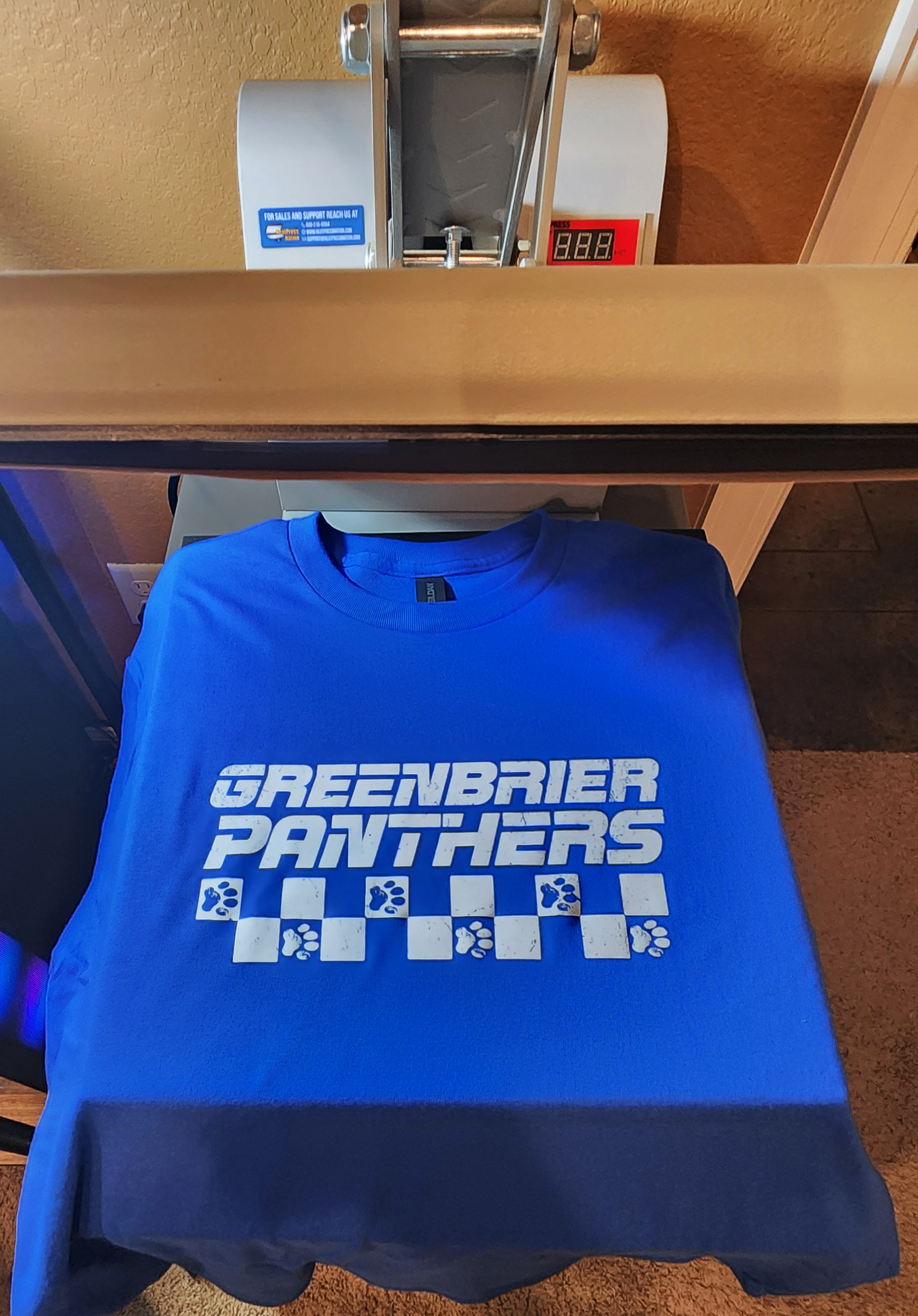 🐾Pre-Order🐾 Greenbrier Panther Paw Prints T Shirt
